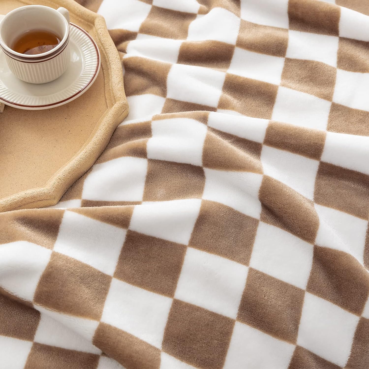 Throw Blankets Flannel Blanket with Checkerboard Grid Pattern Soft Warm and Cozy for All Seasons (Khaki, 40"x50")