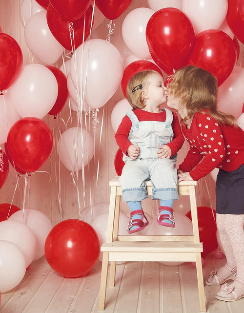 Load image into Gallery viewer, 110pcs Red Balloon Garland Arch Kit, 18 12 10 5 inch Red Latex Balloons Different Sizes Pack
