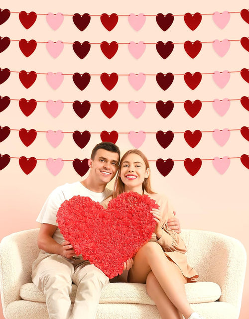 Load image into Gallery viewer, 40 Felt Hearts Valentines Day Decor, 4PCS Valentines Day Garland
